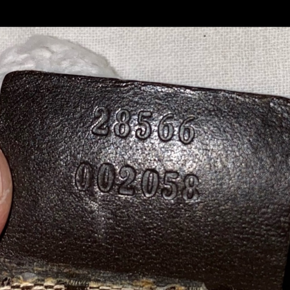 Gucci Beige Monogram Crossbody Bag - Picture 9 of 12